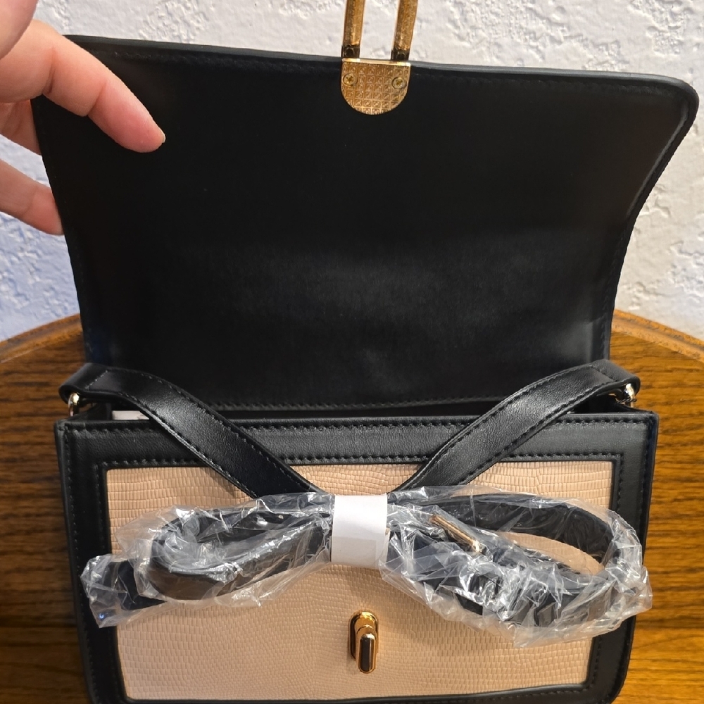 Jules Kae Mia Bag Crossbody Vegan Leather And Turnlock Closure NWT - Picture 5 of 9